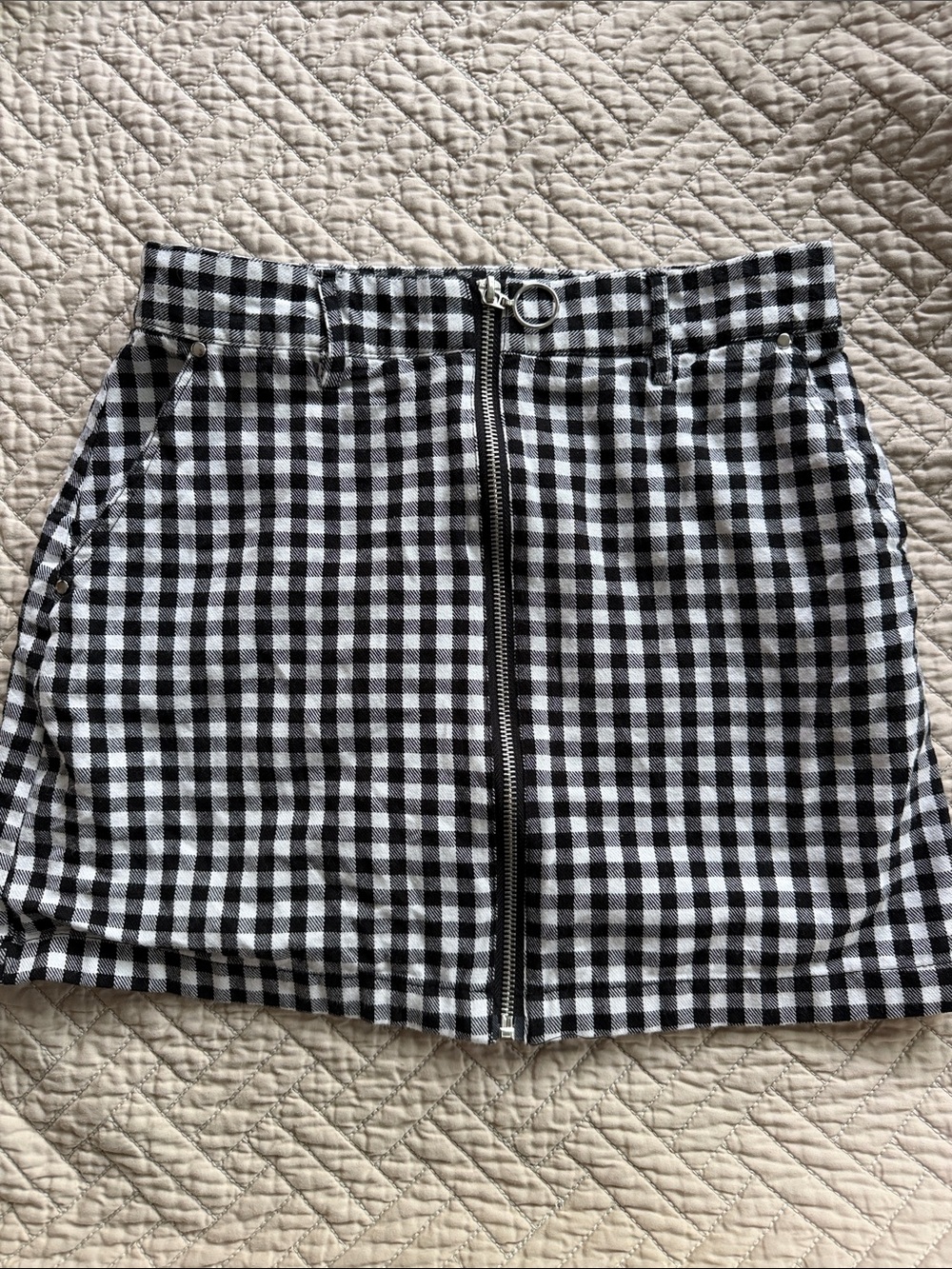 Forever 21 Black & White Gingham Zip Mini Skirt
